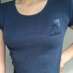 NY embroidered cropped t shirt